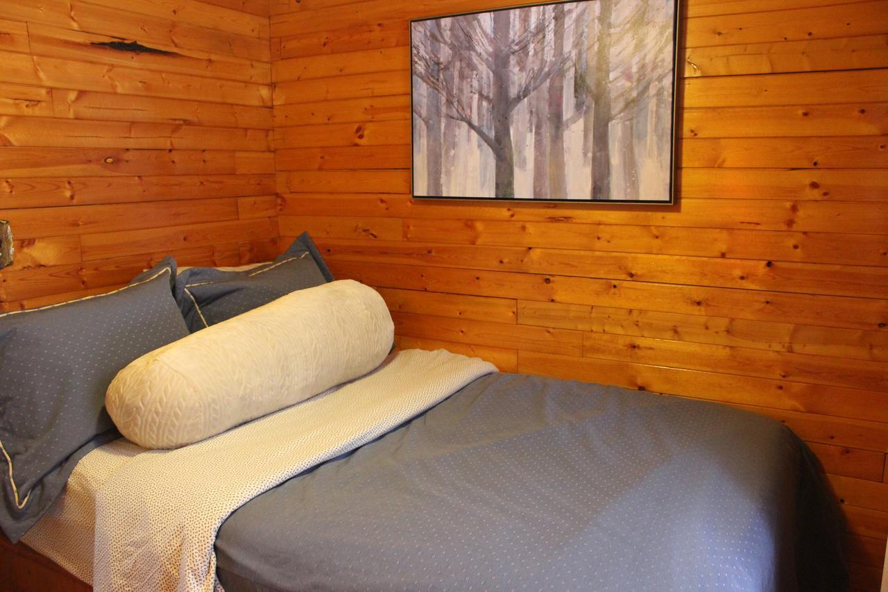 Lakefront Hope Lodge Miller Lake Extérieur photo