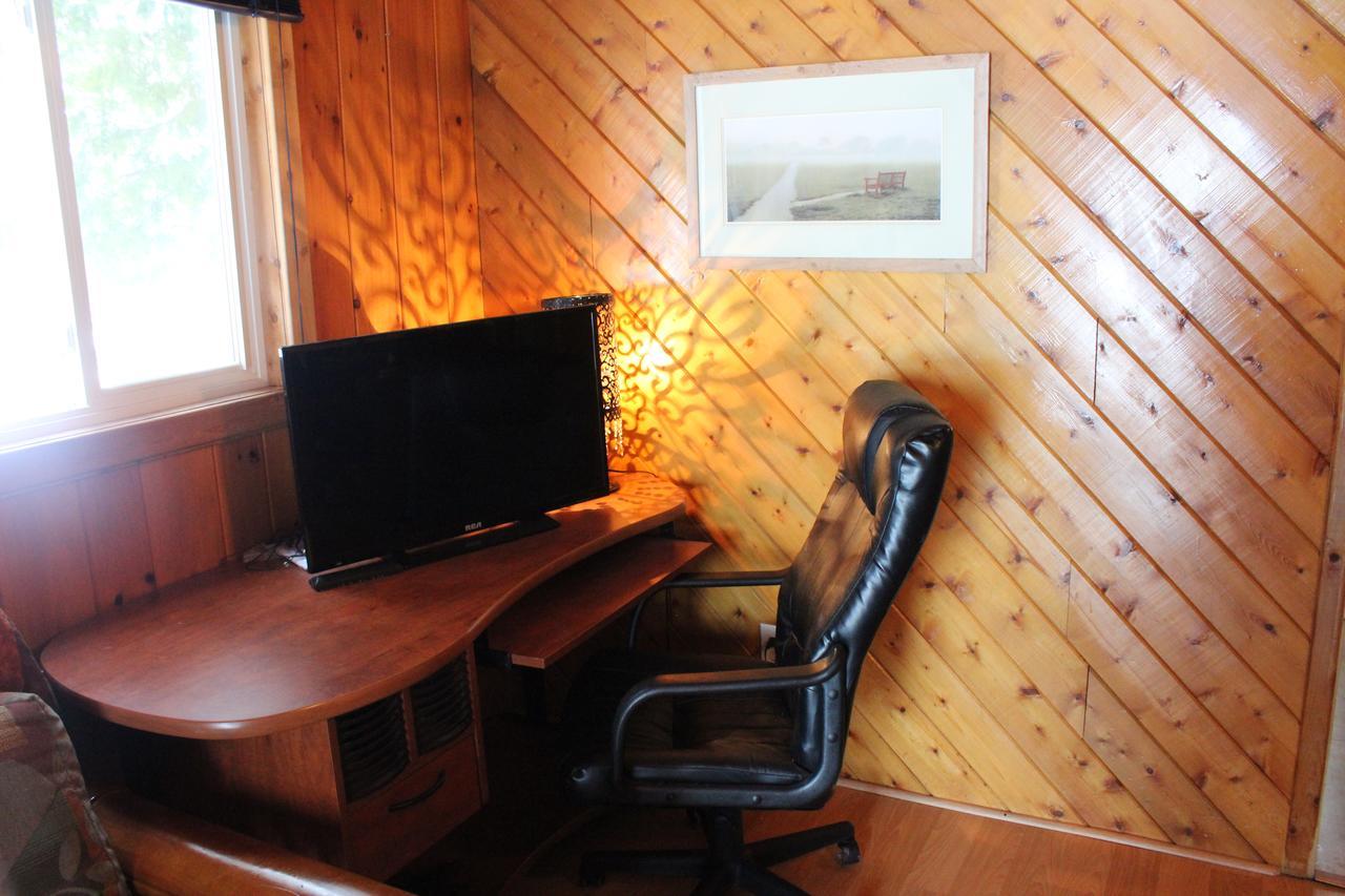 Lakefront Hope Lodge Miller Lake Extérieur photo